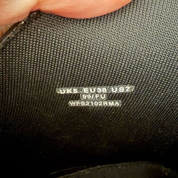 Hunter Black Women's Refined Stitch Detail Loafer Boots Size 7 - Picture 7 of 7